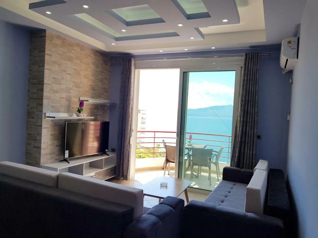 Apartment Of Beautiful Dreams Over The Sea Saranda 0*,
