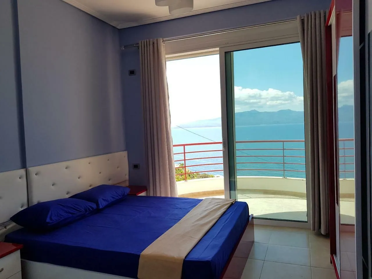 Apartment Of Beautiful Dreams Over The Sea Saranda